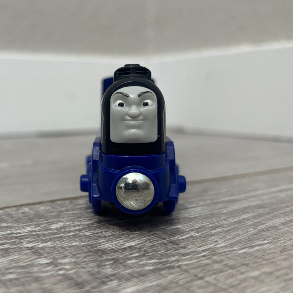 Wooden Vinnie - Picture 3 of 8